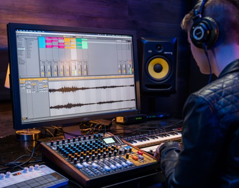 TASCAM SONICVIEW Model 12 Digital Mixer